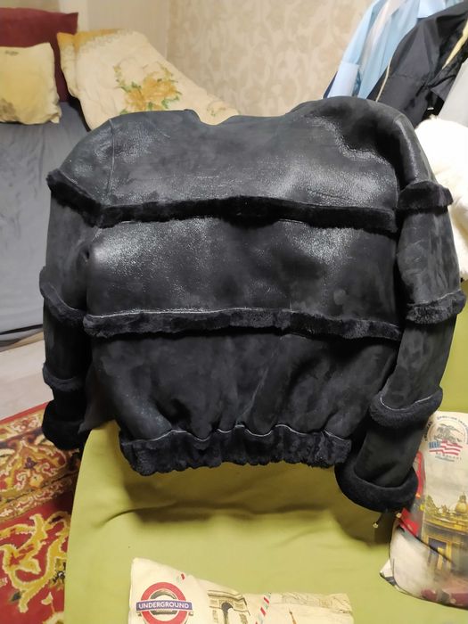 Дубленка новая размер L женская цена договорная.