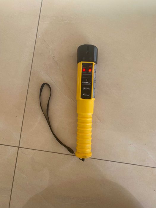 alkomat bezkontaktowy Alcoblow