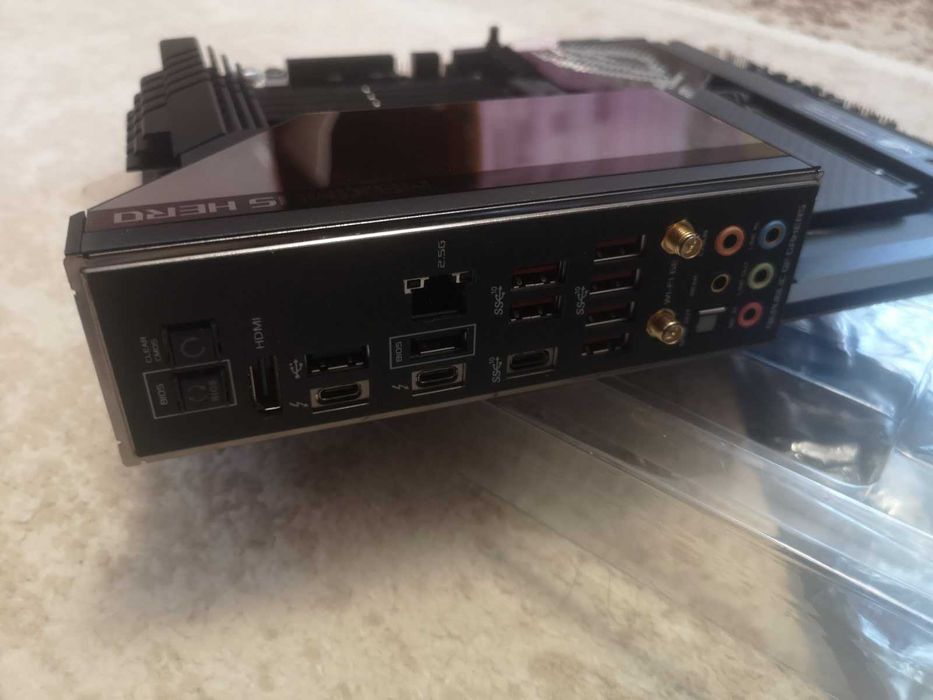 Топовая MB Asus ROG Maximus Z690 HERO_21 фазы питания