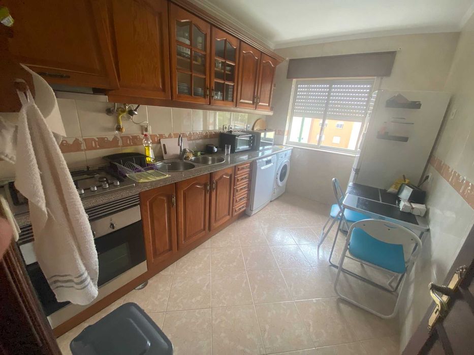 Alugo Quarto no Monte de Caparica