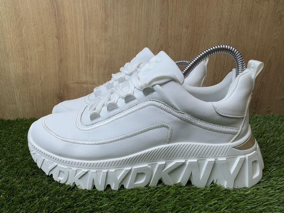 DKNY Lacombe Platform розмір 39