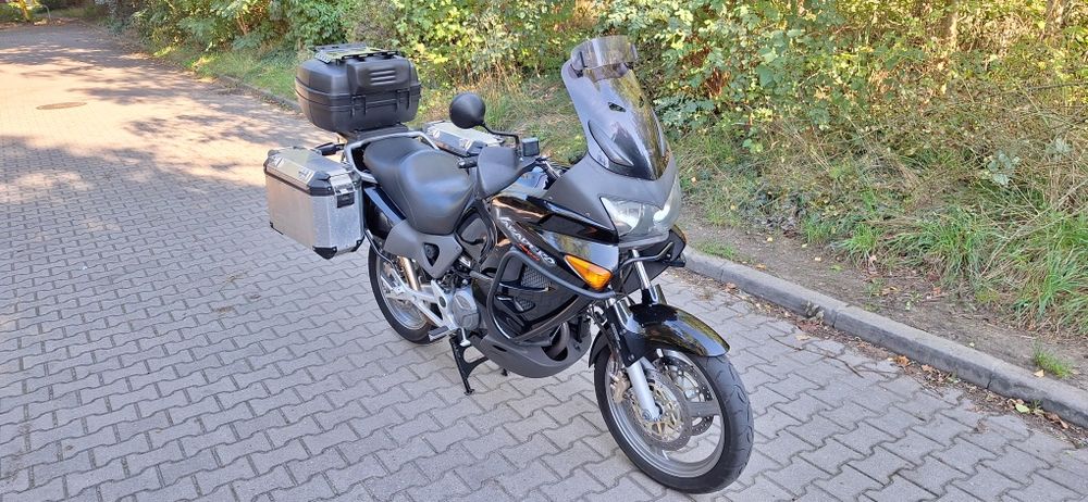 Honda XL 1000 Varadero 2003r. SD02 wtrysk  6biegów super stan