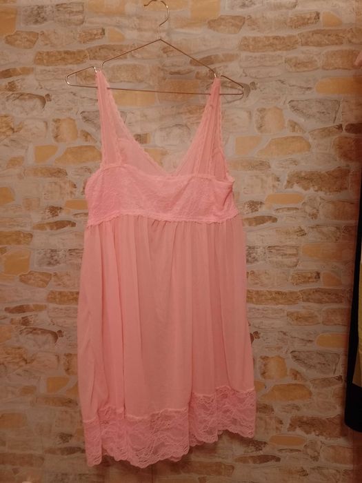 (44/XXL) Ekskluzywna, Zmysłowa halka pod sukienkę z Londynu