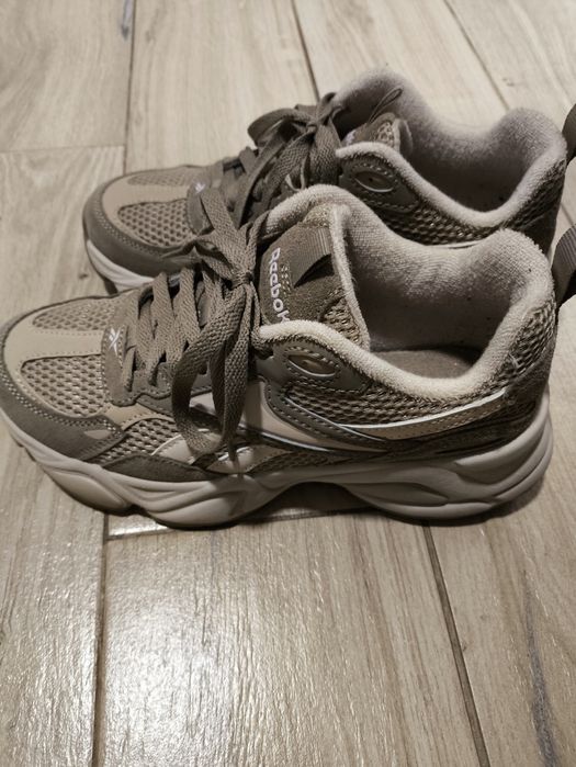 Reebok Ceo-Charge 38