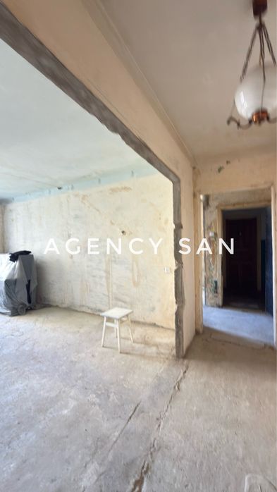 Продаж 3-х квартири пр. М. Лушпи ТЦ Атріум