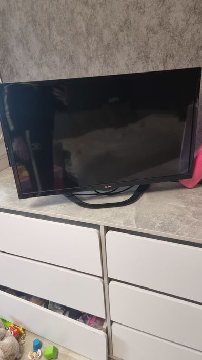 Продам телевизор lG 32 дюйма Харьков