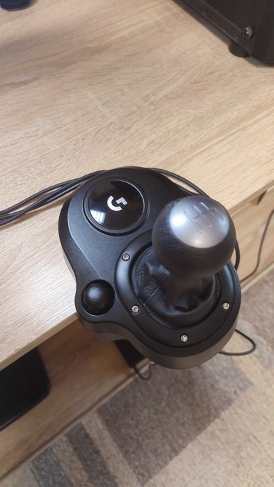 Logitech G29 + КПП Logitech Driving Force Shifter