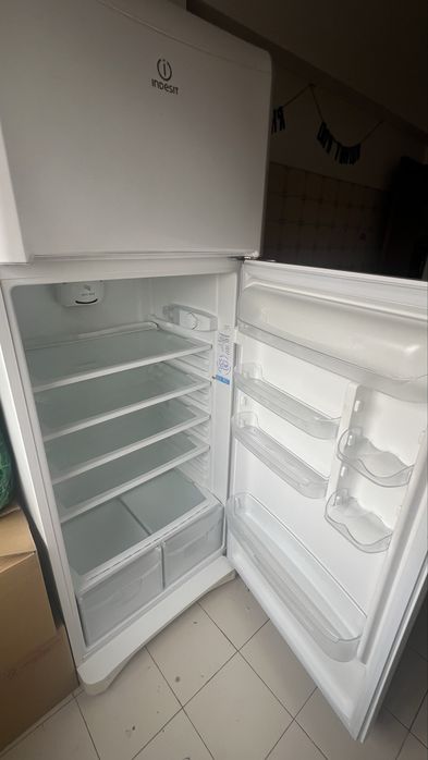 Frigorífico indesit