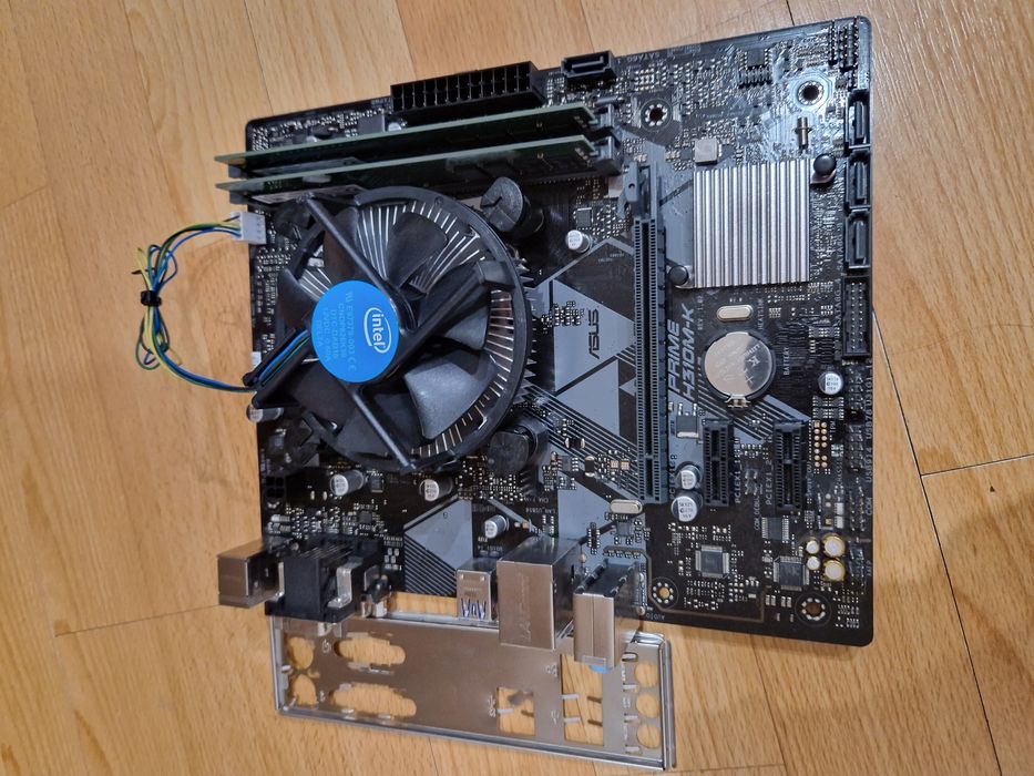 6ядер Intel i5-9600 4.6Ghz/охлад/Материнка Комплект 6ядер