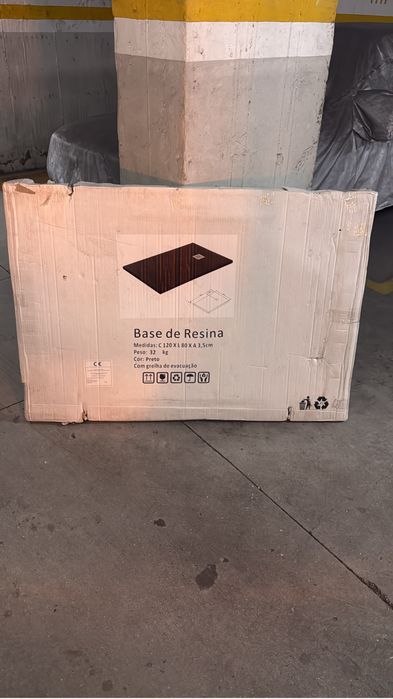 Base de resina medidac-120 / l80 /A3,5 cm cor preta com grelha de evacuacao