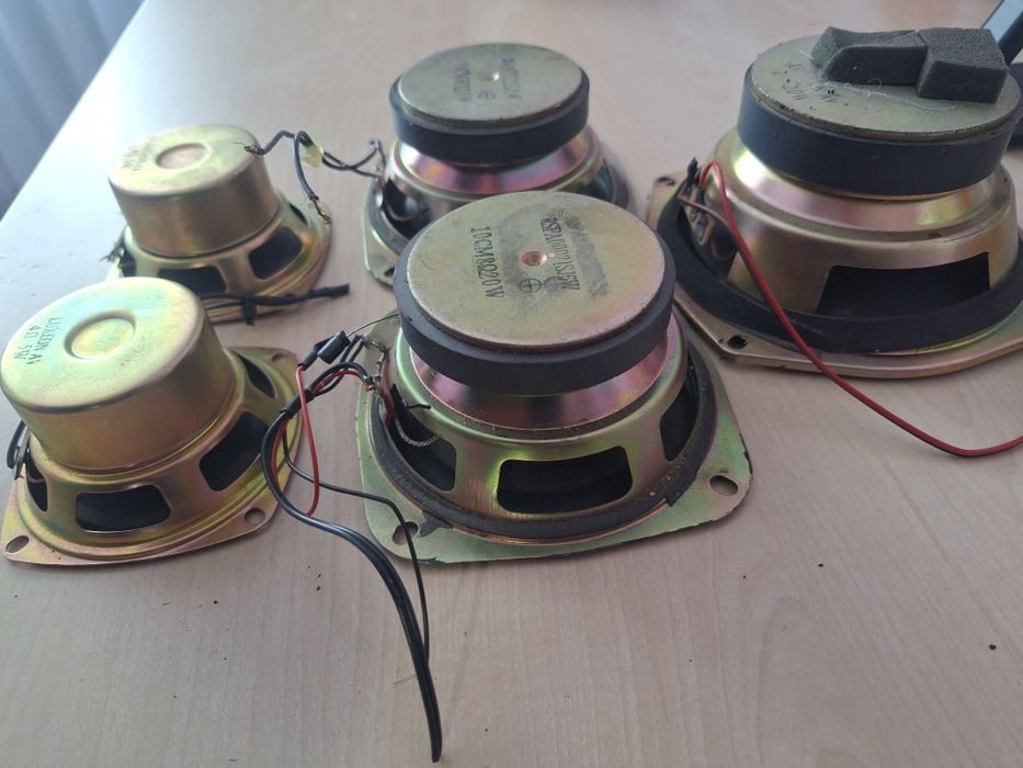 Динамики для акустики.
