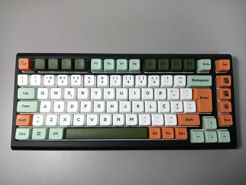 Teclado Custom ProjectD Tinker 75% ISO (Gateron Milky Yellow Pro 2.0 | Layout PT)