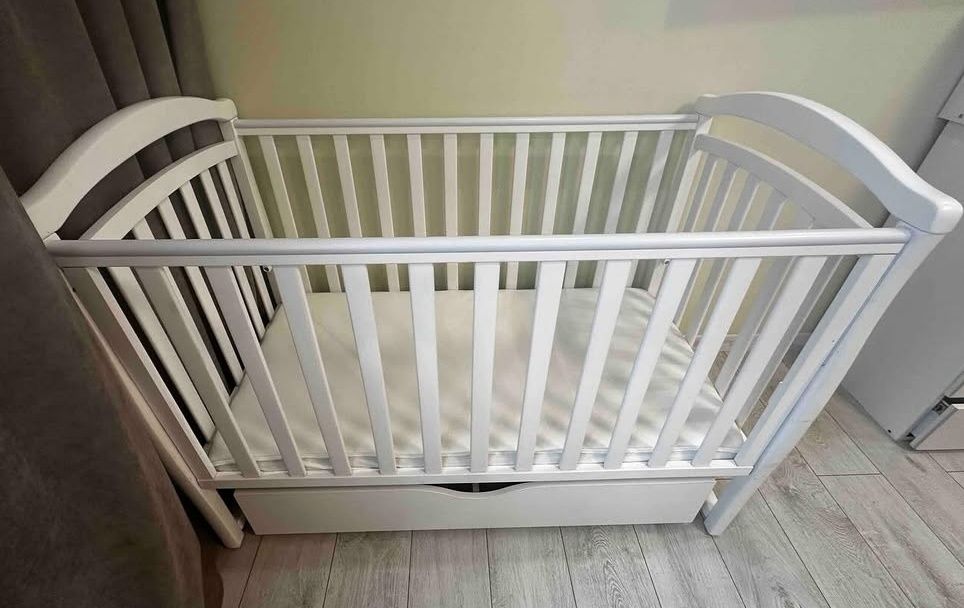 Продам ліжечко дитяче Верес
