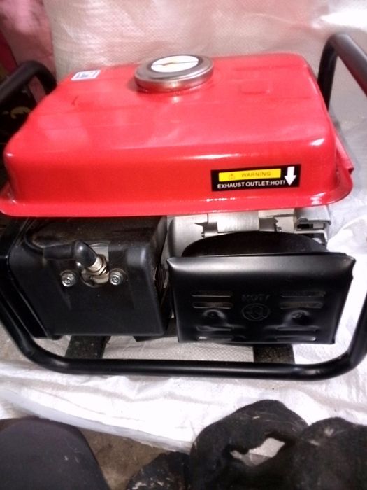 Двотактний бензогенератор