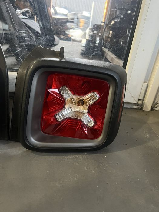 Задние фонари  Jeep Renegade 2018-2020г