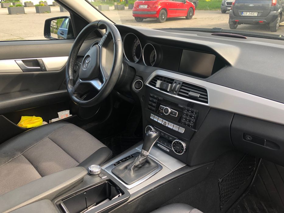 Продаю Мercedes C180 2011р дизель пробіг по Бельгіі 165 000км 8000€