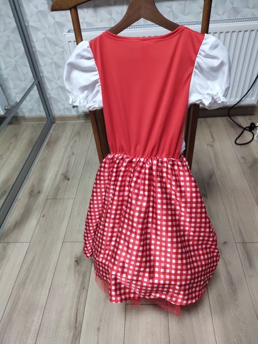 Плаття на дівчинку для свята - ярмарку на 9-10 років