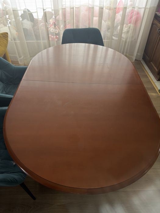 Стол з натурального дерева