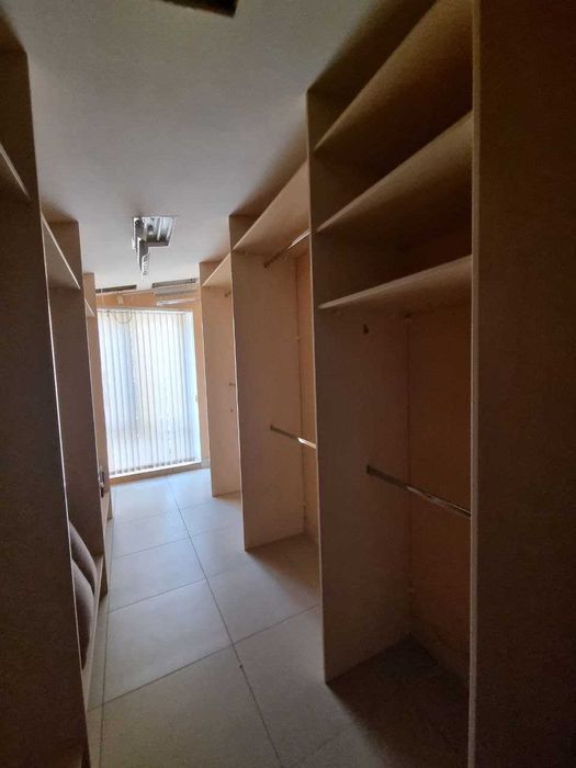 Продаж будинку в центрі