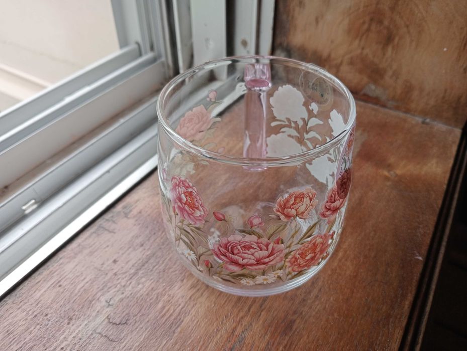 Caneca vidro com flores502662592033597441