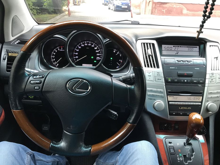 Продаю хороший автомобіль