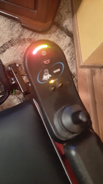 Wózek inwalidzki elektryczny