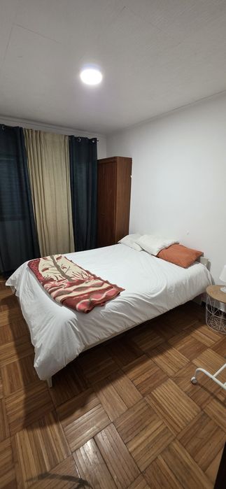 Arrendamento quarto em T2