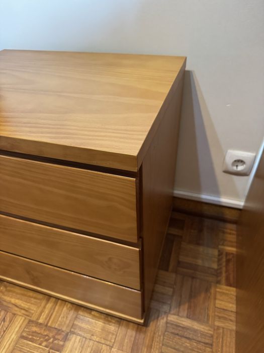 Mesa de cabeceira