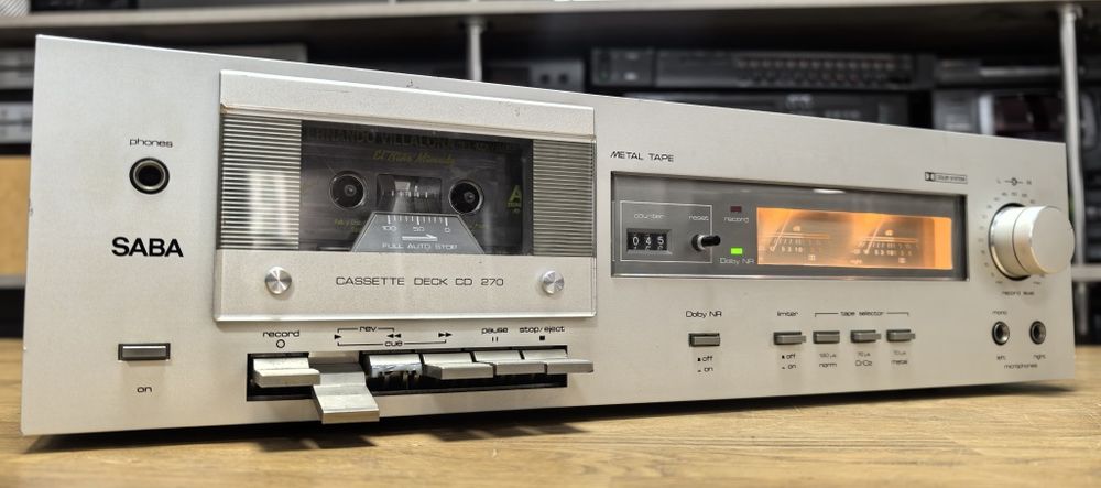 Касетний програвач Saba CD270