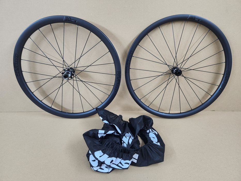 Vision нові карбонові колеса Shimano FSA