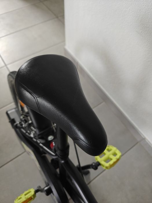 Bicicleta criança (Como-Nova)