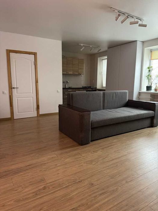 Продаж 2к квартири на 2 поверху,меблями та технікою. Держпрограми ТАК!