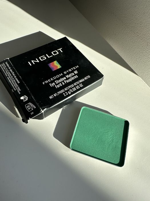 Cień do powiek inglot zielony