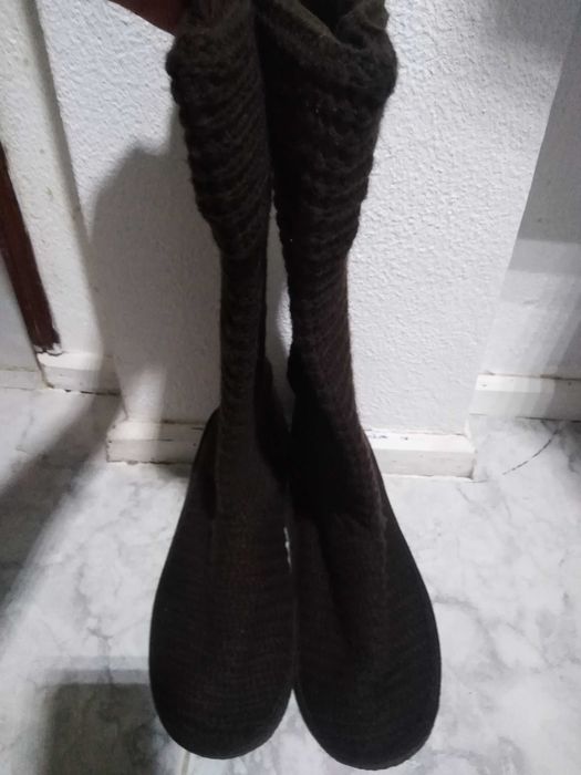 Botas de Malha e Pele Nº41