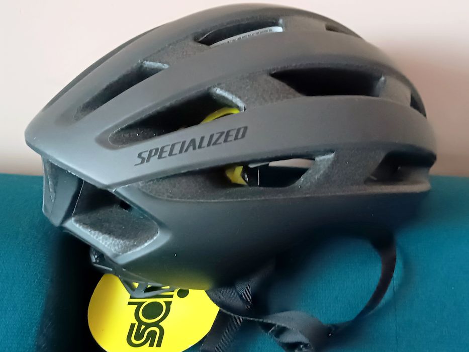 Nowy kask Specialized Airnet z MIPS