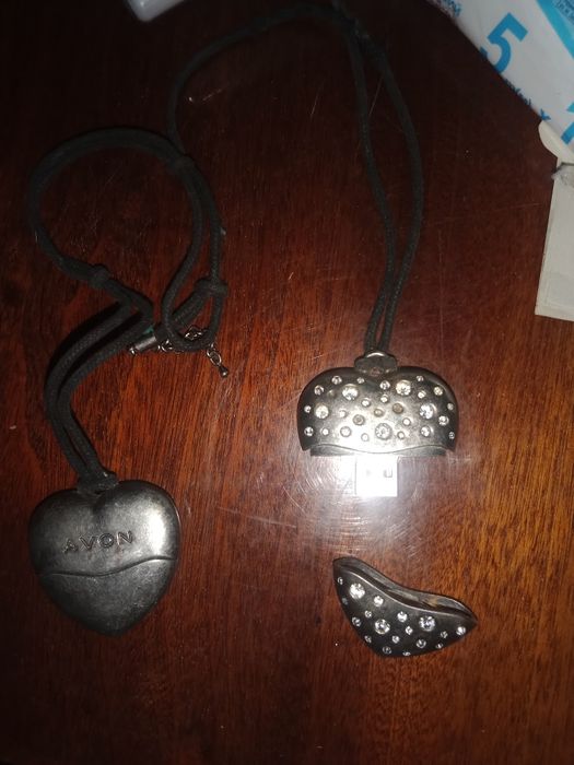 2 флешки с камушками сваровски