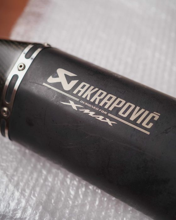 Tubo escape AKRAPOVIC xmax 125 com DB killer