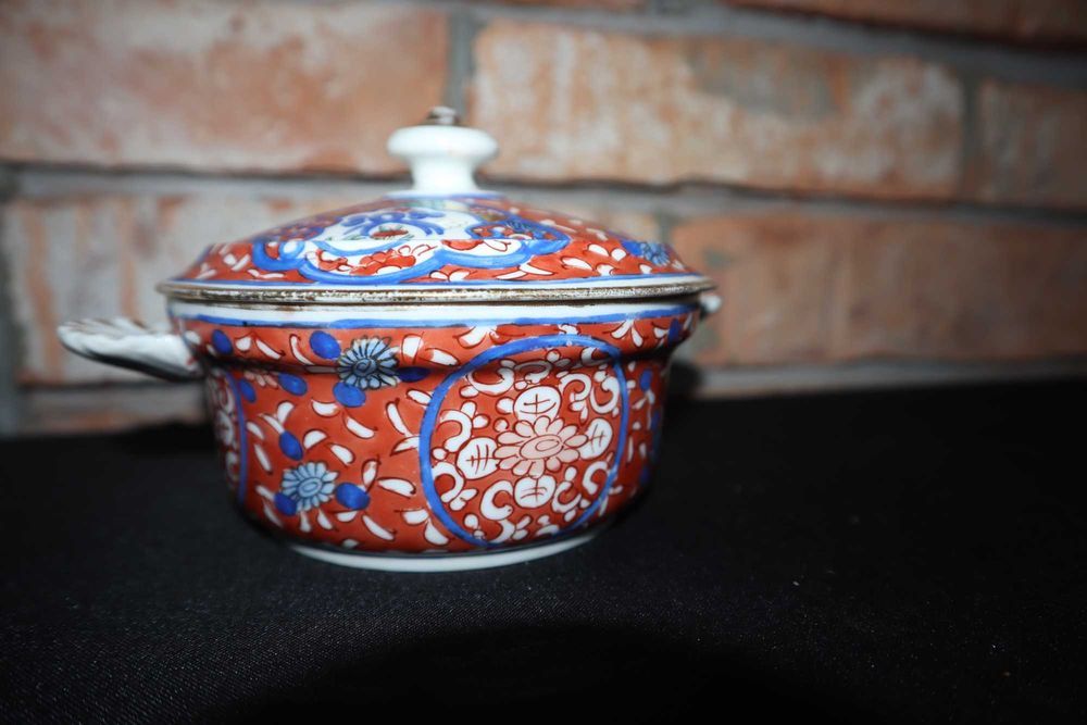 Naczynie w stylu antycznej Japońskiej porcelany B081434