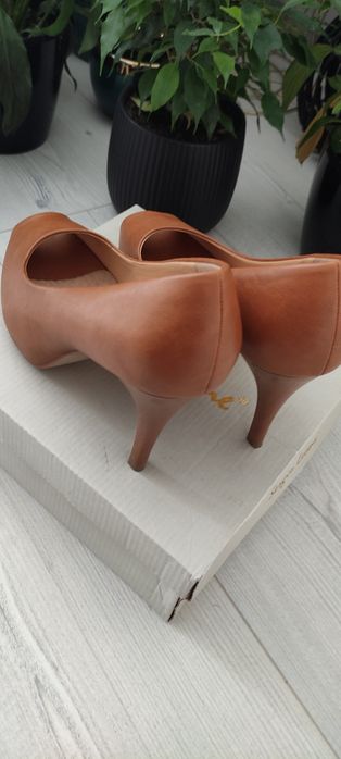 Karmelowe/rude szpilki bez palców rozmiar 40