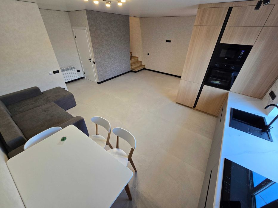 Здається 2-х кімн.таунхаус по вул.Гончара в р-ні Пирогово,читайте опис