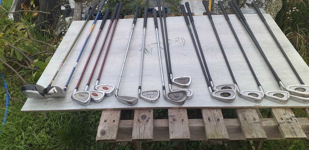 Kije do golfa , torby , wózki