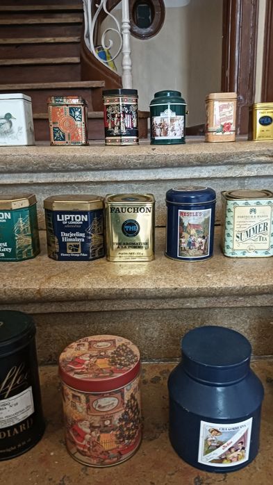 Latas de chá vintage