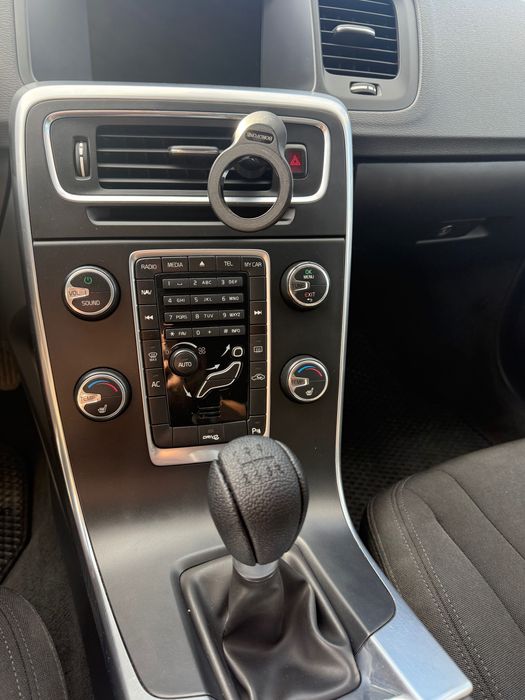 Продам Volvo V60 2012р