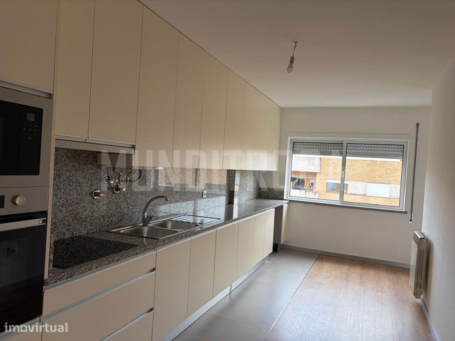 Apartamento T3 Lamaçães - Como novo