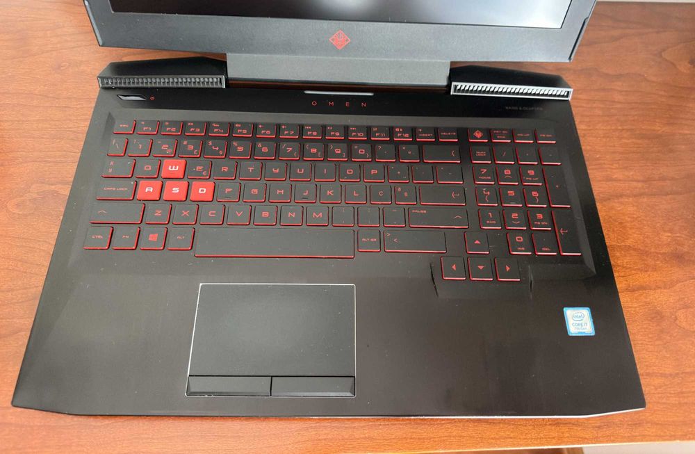 OMEN 15-ce0xx|15.6"FHD|i7-7700HQ|16G Ram|Ssd 256Gb+1TB HDD|GTX1060 6Gb