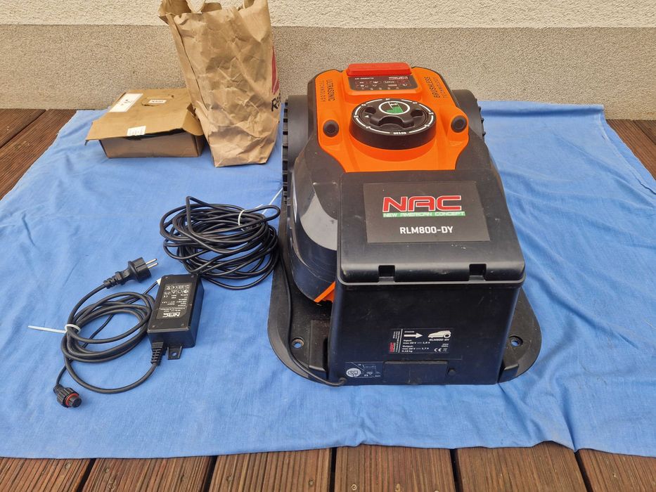 Sprzedam robot koszący NAC RLM800-DY – kompletny, do naprawy