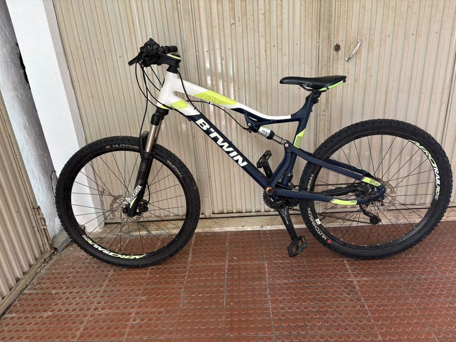 Bicicleta BTT B’TWIN Rockrider 520 S - Suspensão Total - Roda 27,5”