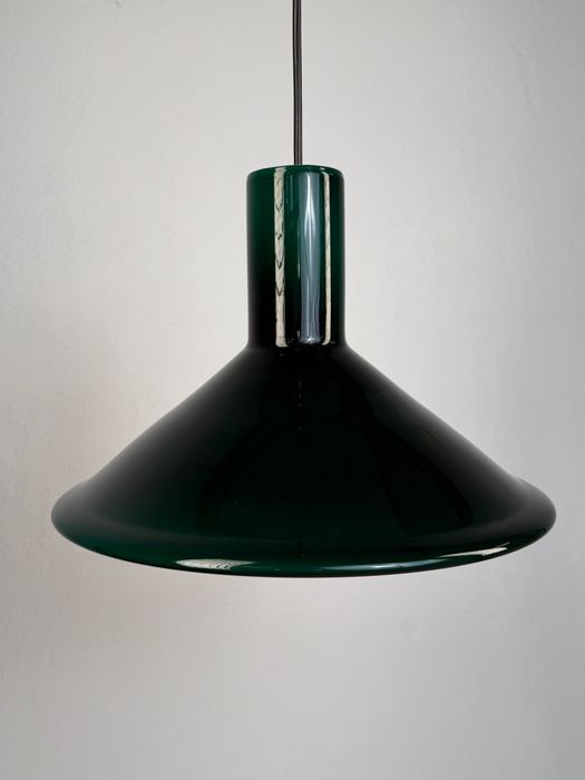 Ciemnozielona, szklana lampa wisząca Holmegaard P&T, projekt Michael Bang