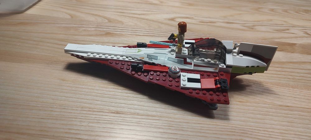 LEGO Star Wars 7143 (Jedi Starfighter)