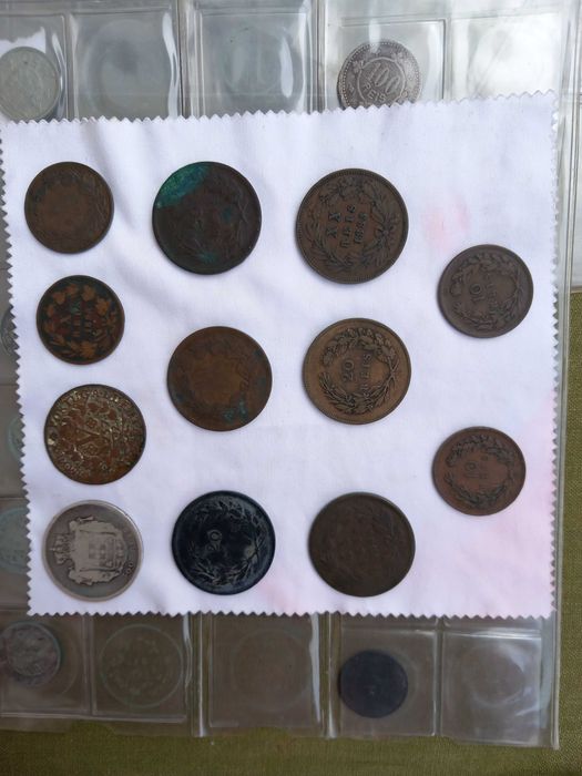 moedas de reais e escudos dos anos 1757 a 2000